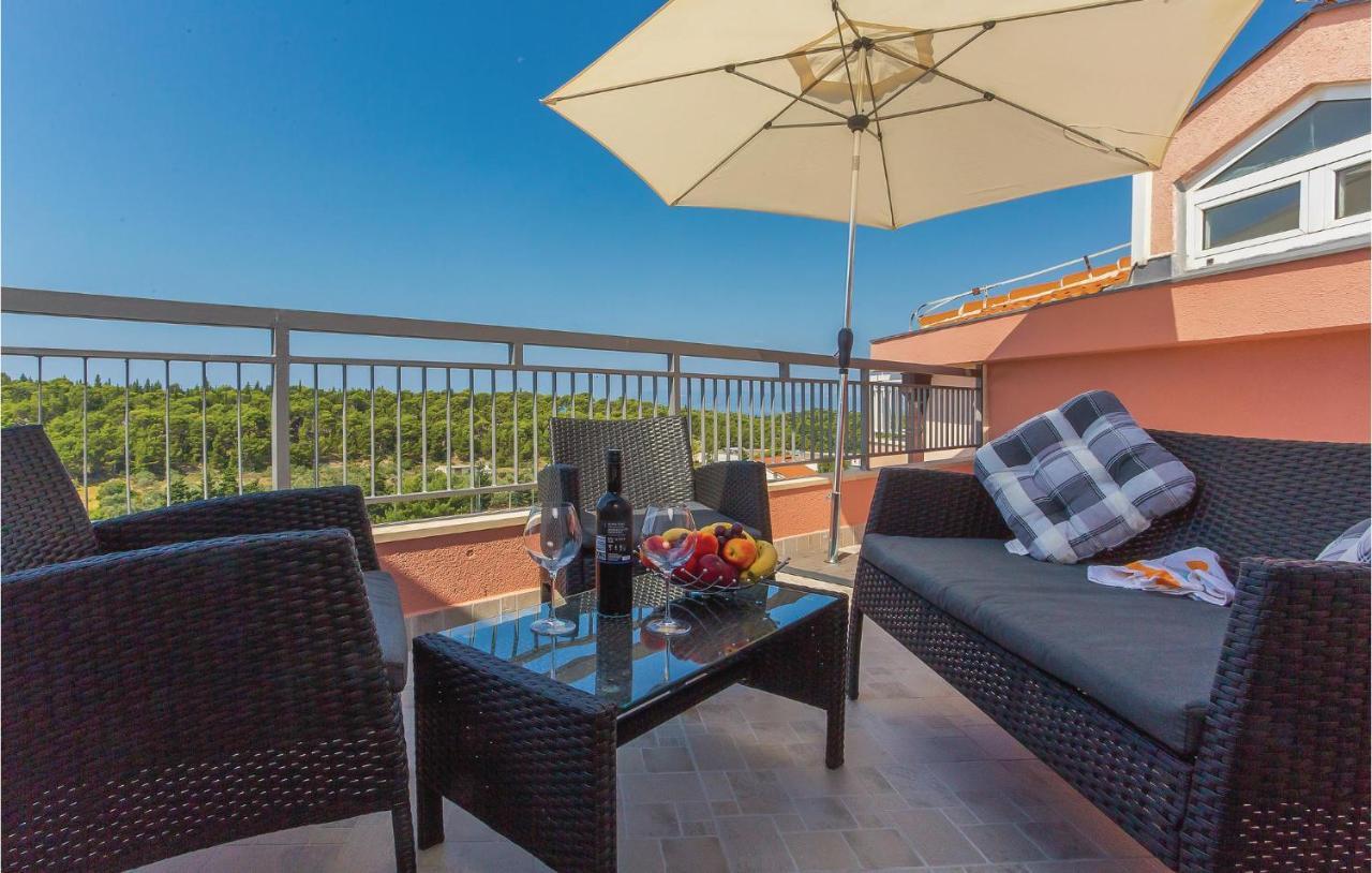 Amazing Apartment In Makarska With Wifi 외부 사진