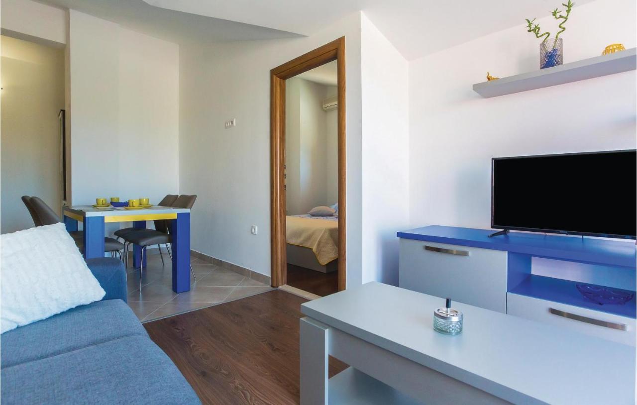 Amazing Apartment In Makarska With Wifi 외부 사진